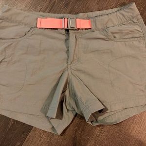 Columbia Omni wick shorts size 2
